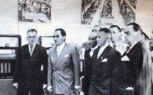 Vasile Ionescu cu Mihai Antonescu la expoziia de radio i tv de la Sala Dalles (1942)