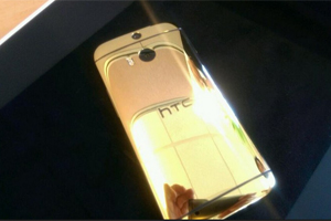 Cnd banii nu sunt o problem, exist HTC One M8 din aur masiv