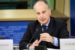 Vicepreedintele Comisiei Europene pentru liberti civile: `Este n joc ncrederea reciproc dintre SUA i Europa`
