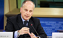 Vicepreşedintele Comisiei Europene pentru libertăţi civile: `Este în joc încrederea reciprocă dintre SUA şi Europa`