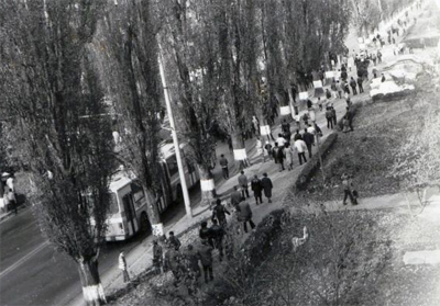 26 de ani de la prima manifestaie anticomunist din Romnia: revolta muncitorilor de la uzinele braovene