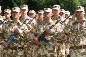 Militarii români vor participa la un exerciţiu multinaţional în Ucraina