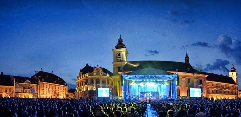 Sibiu: Intrare liberă la concertul `Simply The Best - Povestea Naiului`