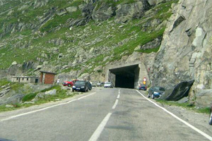Tunelul de pe Transfgran a fost deschis traficului
