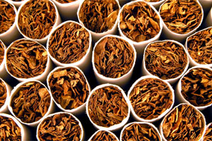 O companie de tutun din SUA, obligată să plătească miliarde de dolari văduvei unui fumător