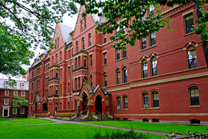 Harvard primete cea mai mare donaie din istoria sa: 350 de milioane de dolari